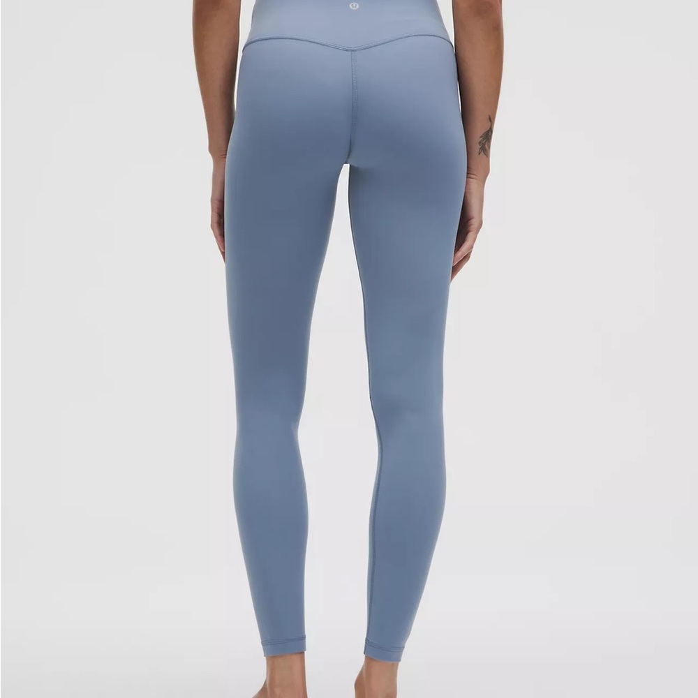 Women's Lululemon Align Light Blue High-Waisted Leggings- size 2 great condition